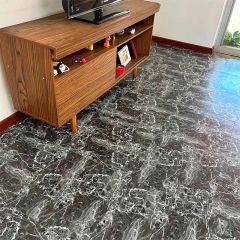 Piso Vinílico Autocolante Mármore Nero Marquina Decofix 45,7x45,7cm - 1,5mm - FD308