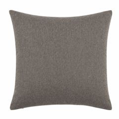 Capa de Almofada Linen Look Puglia Chocolate 83 aplicada no sofá