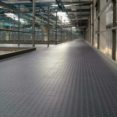 Piso Moeda Emborrachado Antiderrapante Preto No Metro - 2m largura