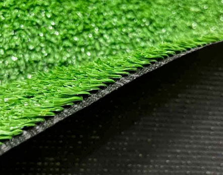 grama sint&eacute;tica